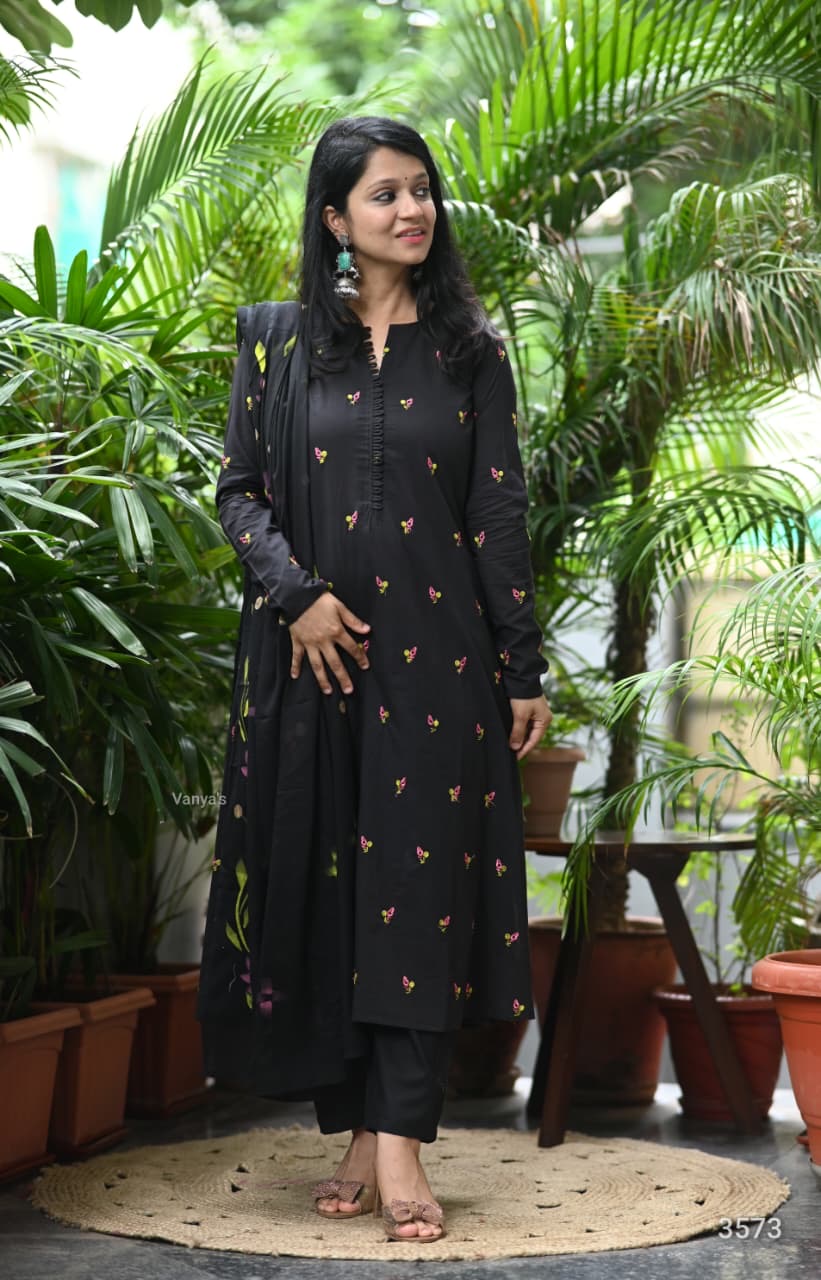 Black embroidery A line cotton Set